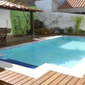 Charmosa Casa Com Piscina Em Brasil
